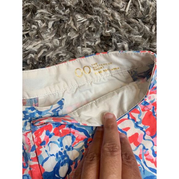 Lilly Pulitzer Buttercup Scalloped Shorts size 00 - Picture 3 of 3